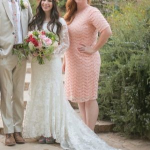 Pink lace dress with half sleeve